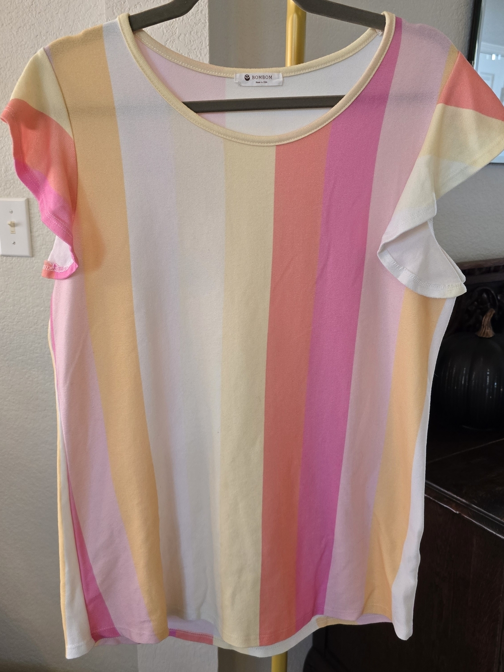 Bombom Striped Flutter Sleeve Tee in Pastel No Size Tag ? Medium